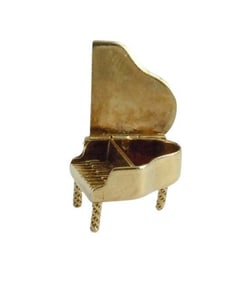 VINTAGE 14KT GOLD 3D MOVABLE GRAND PIANO CHARM PENDANT Marked ''14K'' with superb high relief 3D