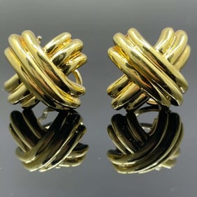 VINTAGE TIFFANY & C0. 19mm WIDE SIGNATURE 'X' 18K YELLOW GOLD CLIP EARRINGS (LARGE) A wonderful