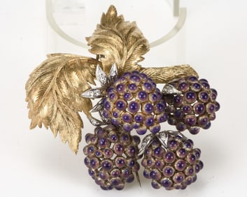 STYLE OF BUCCELLATI: A 18KT YELLOW GOLD DIAMOND, ENAMEL 'BERRY' BROOCH 46 Grams Designed as a