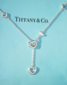 TIFFANY & Co. STERLING SILVER HEART LARIAT NECKLACE w/ Box & Pouch Marked, ''T&Co 925'', measures