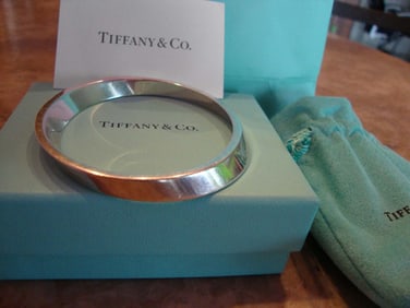 TIFFANY 925 SILVER ASYMMETRIC SLANT BANGLE BRACELET Tiffany & Co. 925 Sterling Silver Asymmetric