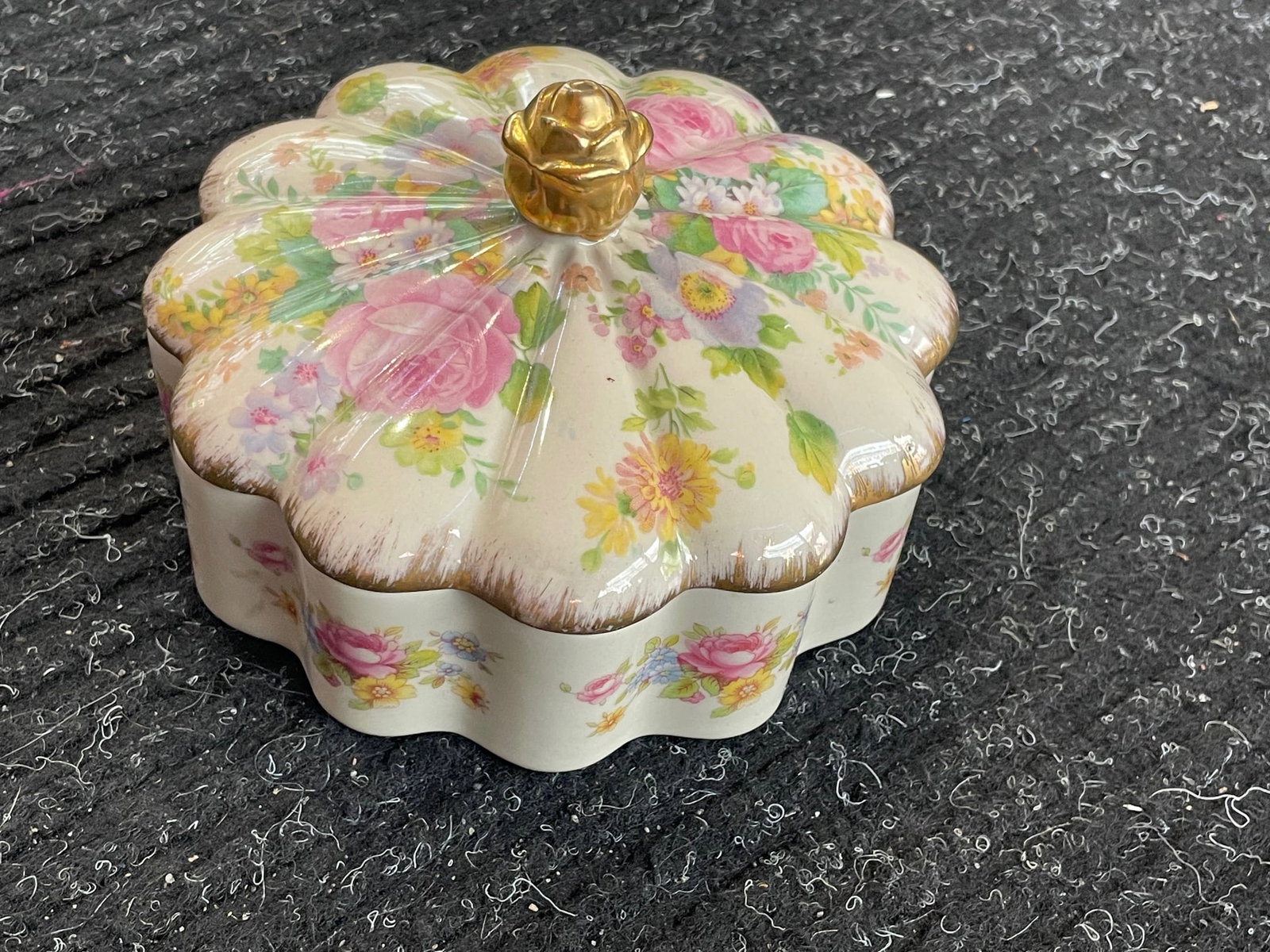 FLORAL 12 LOBE LIDDED CANDY DISH FINE BONE CHINA GILT ROSE KNOB Rich with color, shape and form (1 of 9)
