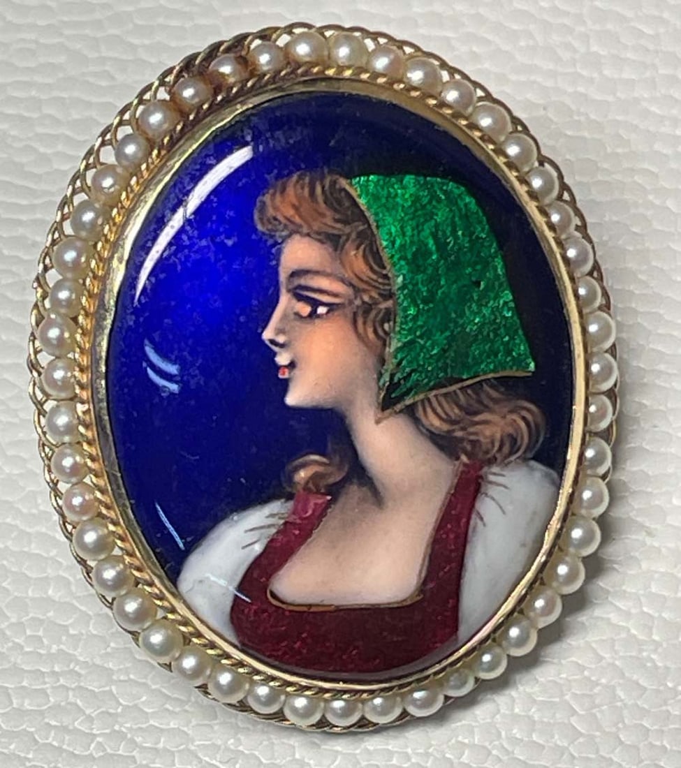 FRENCH 14K YELLOW GOLD ENAMEL PEARLS LADIES PORTRAIT PENDANT BROOCH Marked France rich bold color: FRENCH 14K YELLOW GOLD ENAMEL PEARLS LADIES PORTRAIT PENDANT BROOCH Marked France rich bold color and detail accented with seep pearls. DETAILS: - SIZE: 1-1/2 In. x 1-3/8 In. - WEIGHT: 8.9 Grams. - Ot