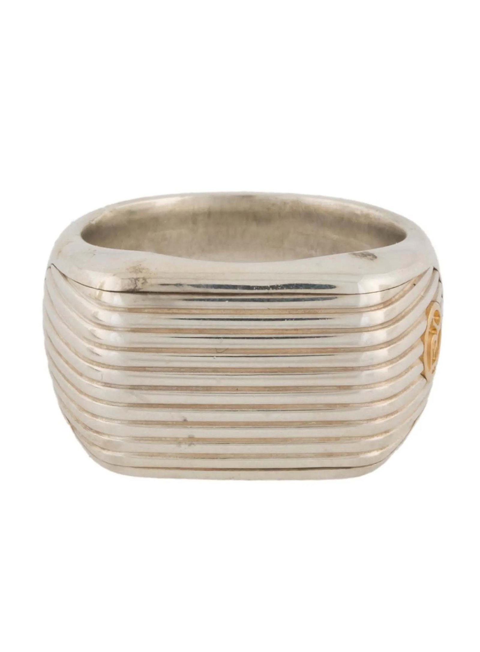 MENS CHUNKY DAVID YURMAN ROYAL CORD SIGNET RING in STERLING SILVER 925 & 18Kt YELLOW GOLD Marked,: MENS CHUNKY DAVID YURMAN ROYAL CORD SIGNET RING in STERLING SILVER 925 & 18Kt YELLOW GOLD Marked, ''(C) David Yurman 925 750''. Has a nice chunky feel and handsome look on the hand. Comes with David Y