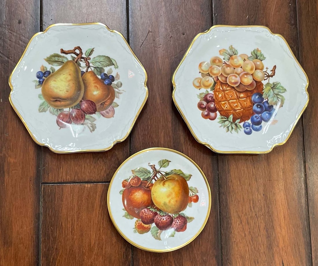 3 GOLD TRIM MITTERTEICH BAVARIA GERMANY BONE CHINA PORCELAIN FRUIT PLATES 7-3/4 In. and 5-5/8 In. (1 of 5)