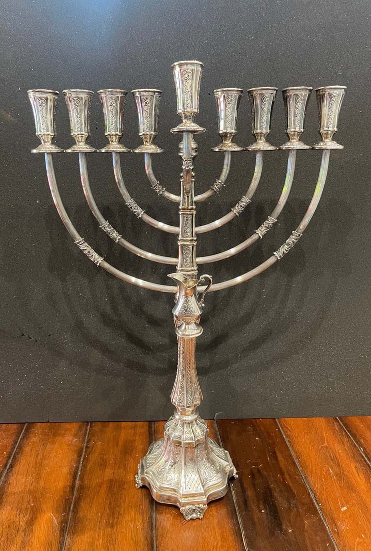 LARGE STERLING SILVER HANUKKAH MENORAH HANUKKIAH (OR CHANUKKIYAH) FOR CHANUKAH 1350 Gr. Marked, (1 of 13)