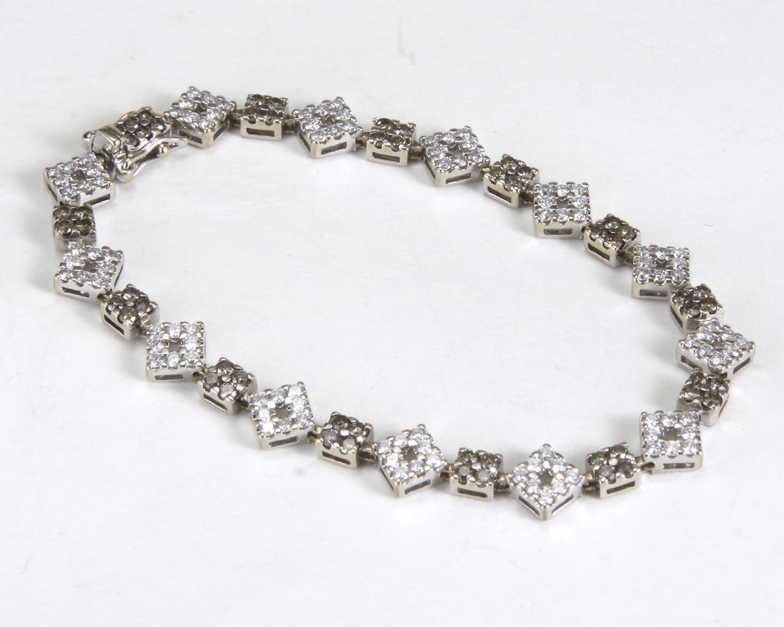 STUNNING 18KT WHITE GOLD & CHOCOLATE & VANILLA DIAMOND BRACELET 2.73CTTW The dainty (1 of 7)