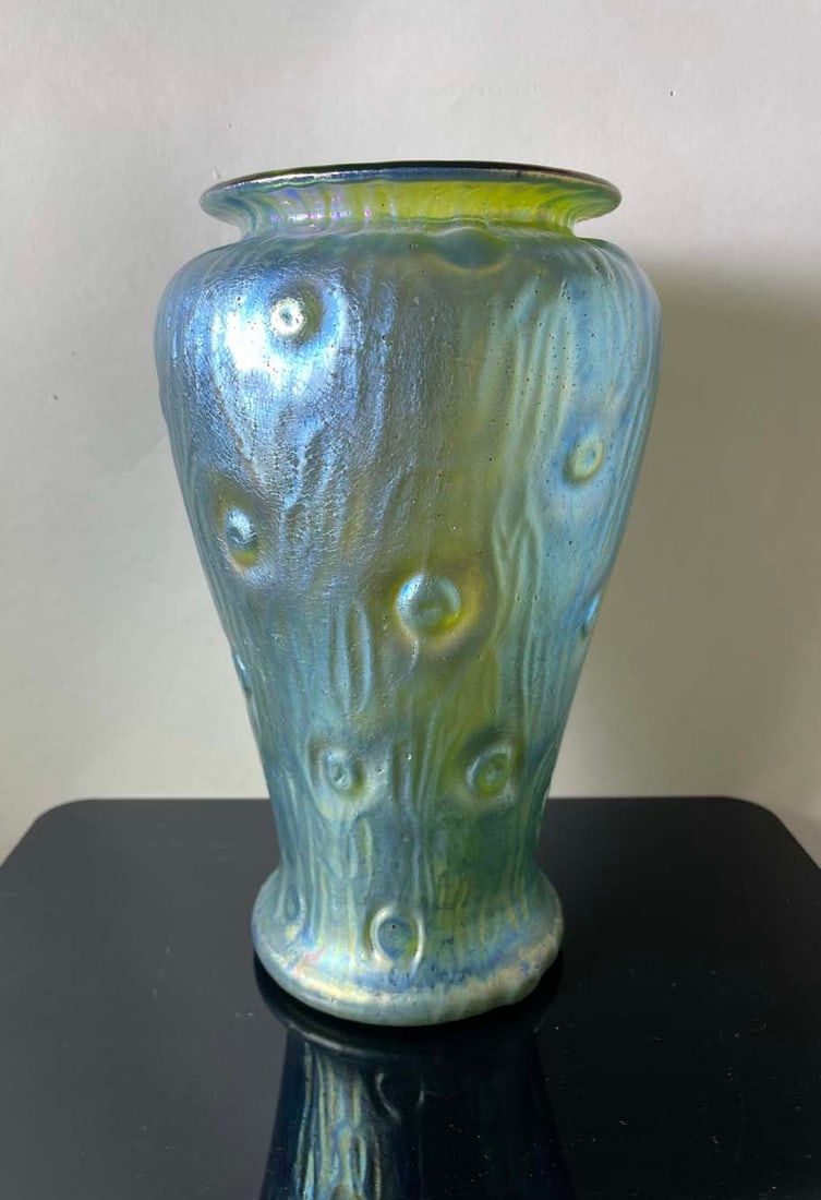 GREEN LOETZ ART GLASS VASE in RUSTICANA DECOR w/ TREE BARK DIMPLES & KNOTS SURFACE Ca. 1899 Loetz (1 of 7)