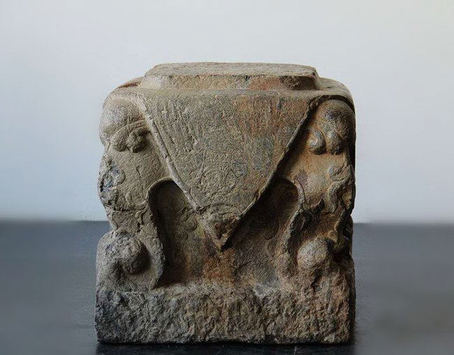 Antique Chinese Ruyi Bent-Legged Ball-turning Stone Pie (1 of 5)