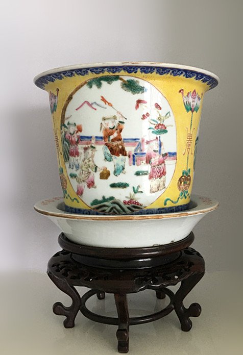 Antique Imperial Chinese Famille Rose Planter (1 of 11)