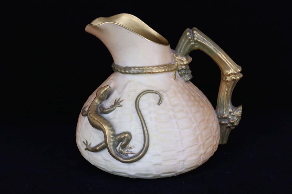 Antique Royal Worcester England Lizard Pitcher, Basket Weave Pattern, Lizard In High Relief. 5.75"H (1 of 8)