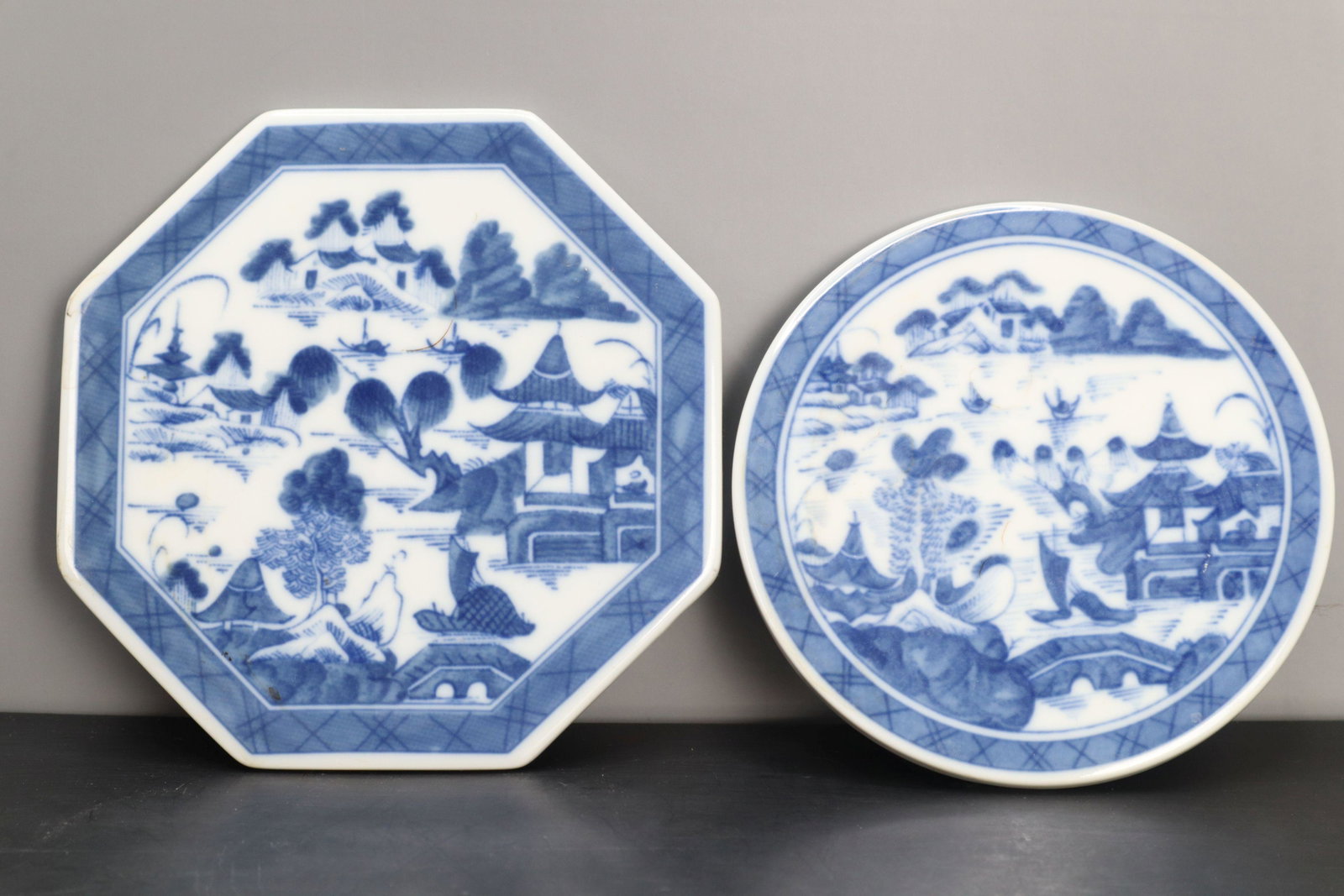MOTTAHEDEH CANTON CHINESE BLUE AND WHITE PORCELAIN TRIVETS, MARKED ON BOTTOM: Mottahedeh Canton Chinese Blue And White Porcelain Trivets, Marked On Bottom, Historic Charleston Reproductions Vista Alegre Portugal, 5.75" And 5.25"