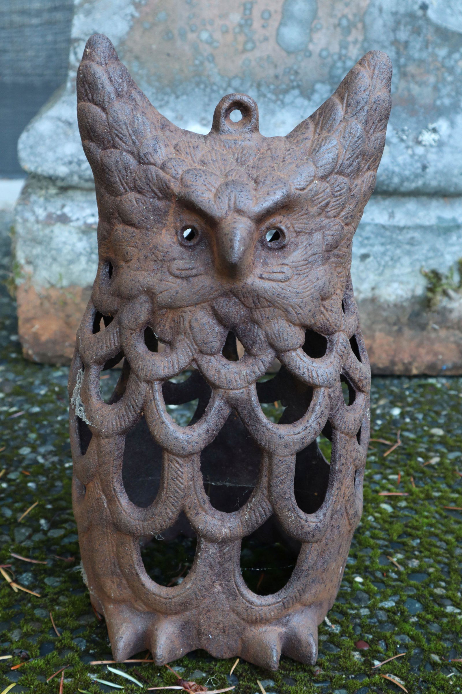 CAST IRON OWL CANDLE HOLDER, 6X10.5"H 5#: Cast Iron Owl Candle Holder, 6X10.5"H 5#