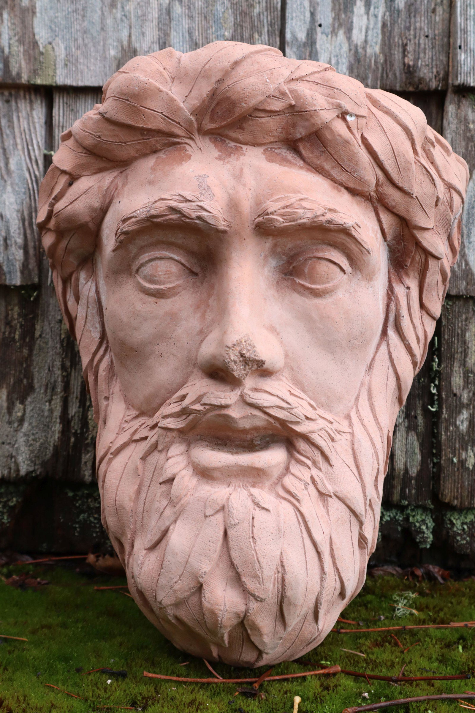 GARDEN ART TERRA COTTA HEAD WALL POCKET, MAN WITH BEARD AND LAUREL WREATH, 10X6X12"H 13#: Garden Art Terra Cotta Head Wall pocket, Man With Beard And Laurel Wreath, 10X6X12"H 13#