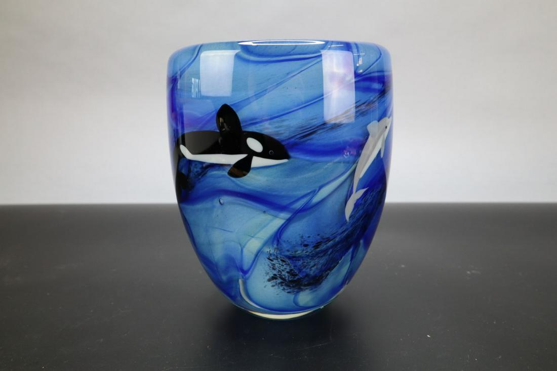 OCEAN DOLPHIN AND ORCA ART GLASS VASE 5-1/4X6-1/2: Ocean Dolphin And Orca Art Glass Vase 5-1/4X6-1/2, Signed B. Sillars, Orient And Flume.