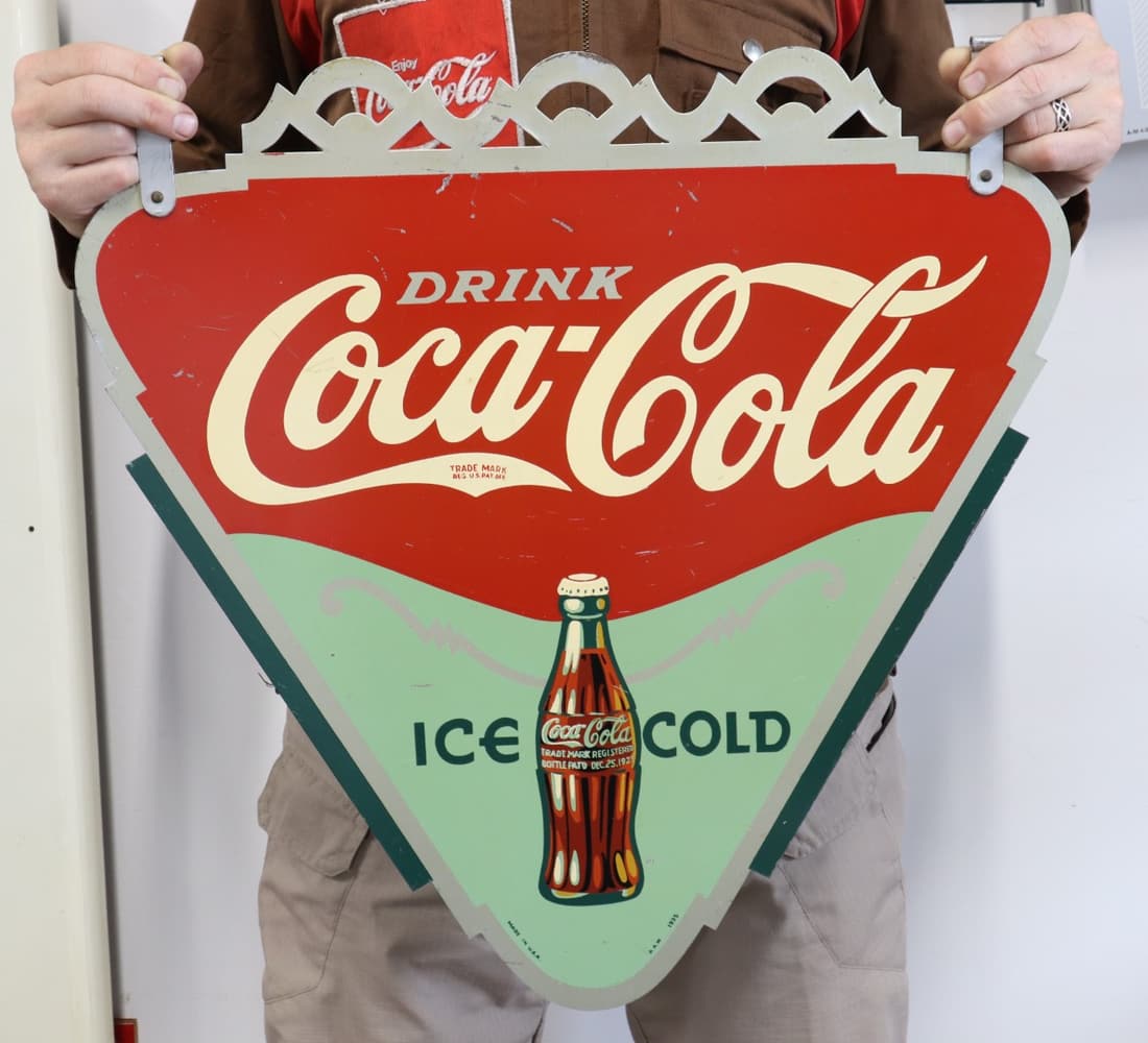 1935 COCA COLA TIN CUTOUT "DOUBLE SIDED" TRIANGLE SIGN, 23X23", MADE IN USA AAW 1935. (1 of 7)