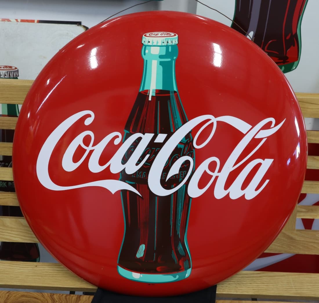 24" COCA COLA METAL BOTTLE GRAPHIC RED ROUND BUTTON SIGN, AM 124 (1 of 6)