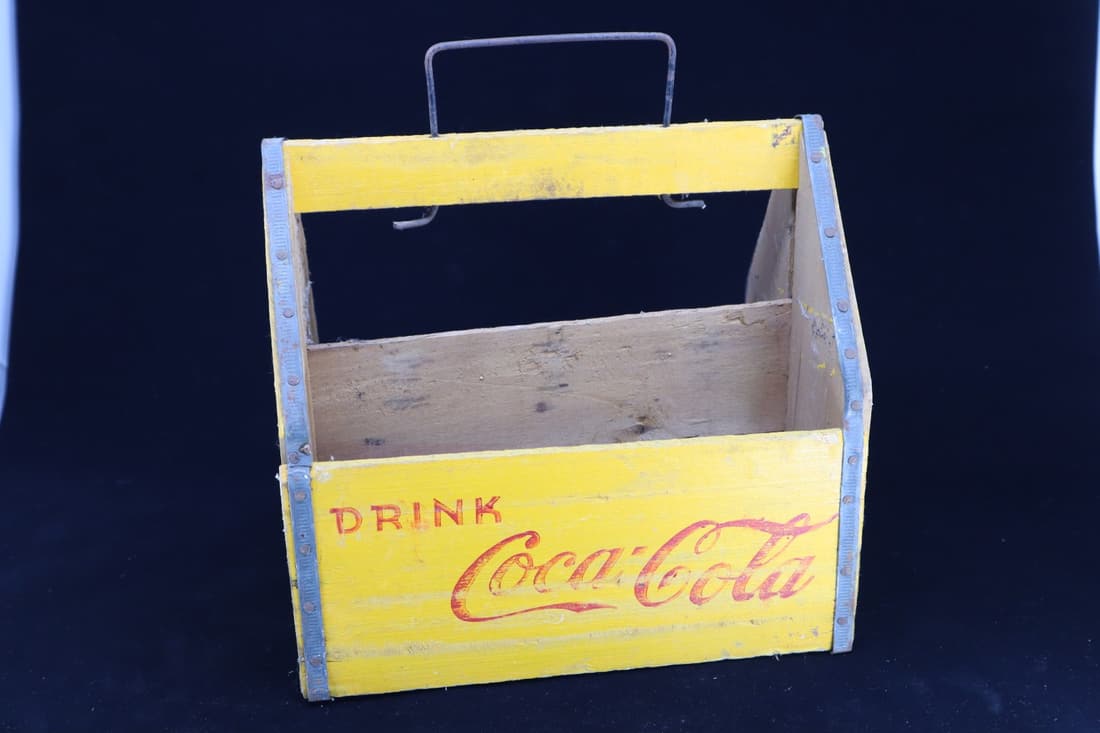 1941 PAUSE GO REFRESHED COCA COLA SIX PACK BOTTLE CARRIER, WOOD COKE CADDY, 8X7.5X9.5" (1 of 5)