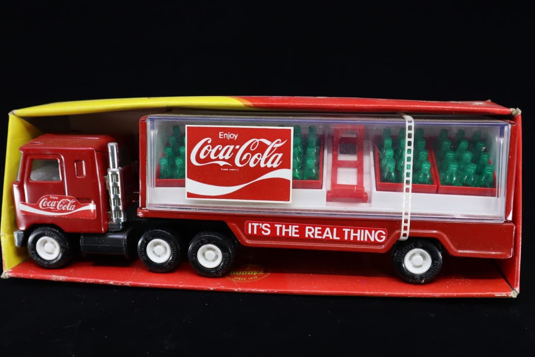 1979 BUDDY L COCA COLA MACK SEMI TRUCK ITS THE REAL THING, COKE DELIVERY, NEW IN BOX.: 1979 BUDDY L COCA COLA MACK SEMI TRUCK ITS THE REAL THING, COKE DELIVERY, NEW IN BOX.