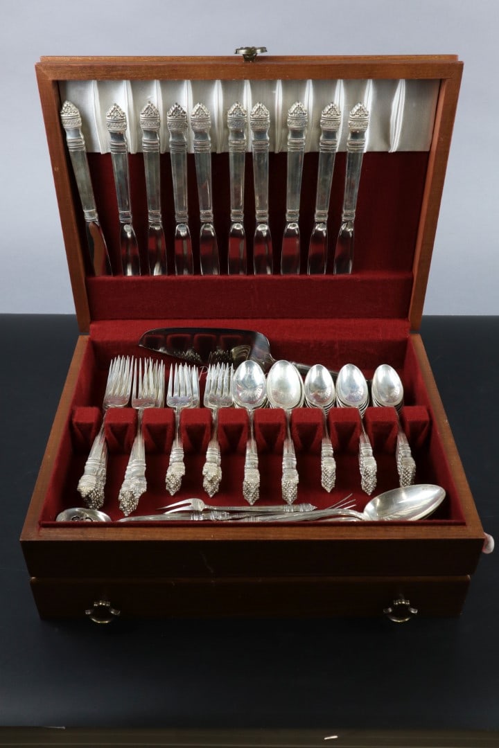 TOWLE STERLING SILVER FLATWARE, 2869 GRAMS SOLID, 915 GRAMS KNIVES STERLING HANDLES STAINLESS STEEL (1 of 6)