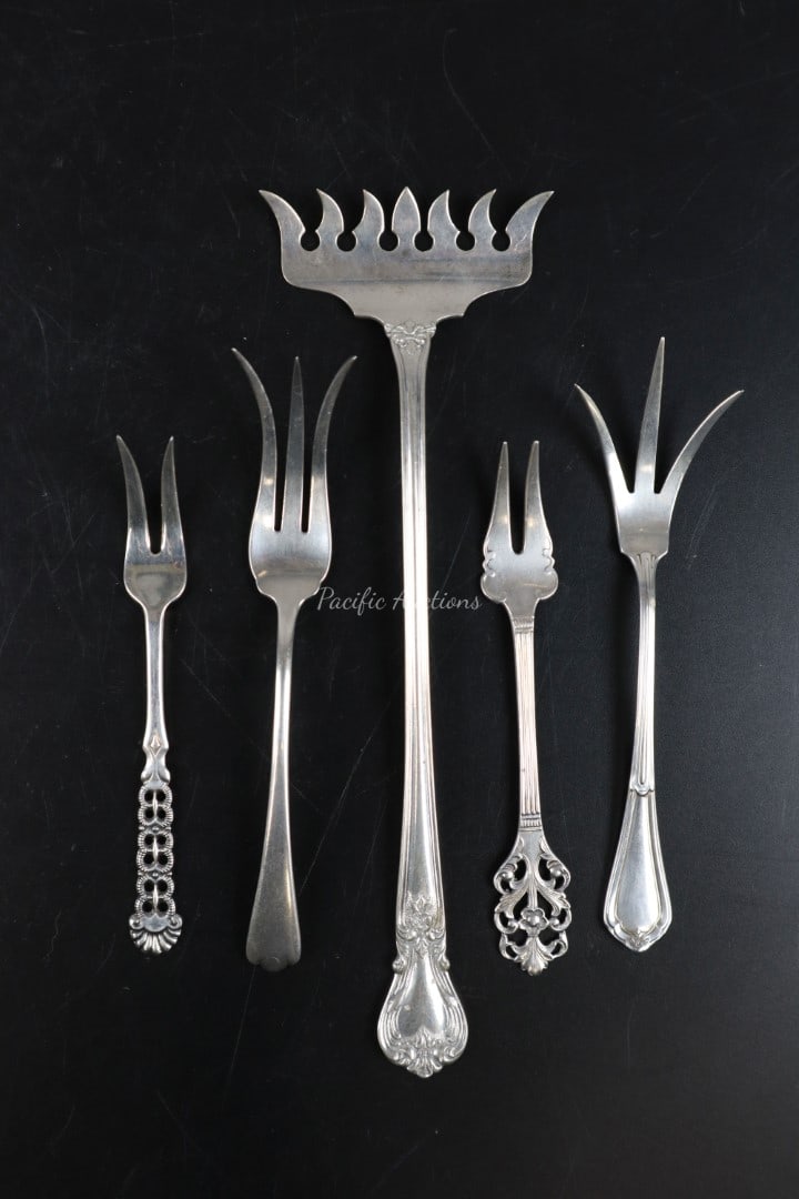 FOUR STERLING SILVER FLATWARE FORKS 68 GRAMS, TH. MARTHINSEN NORWAY 288, THODOR OLSEN LEMON FORK 830 (1 of 3)