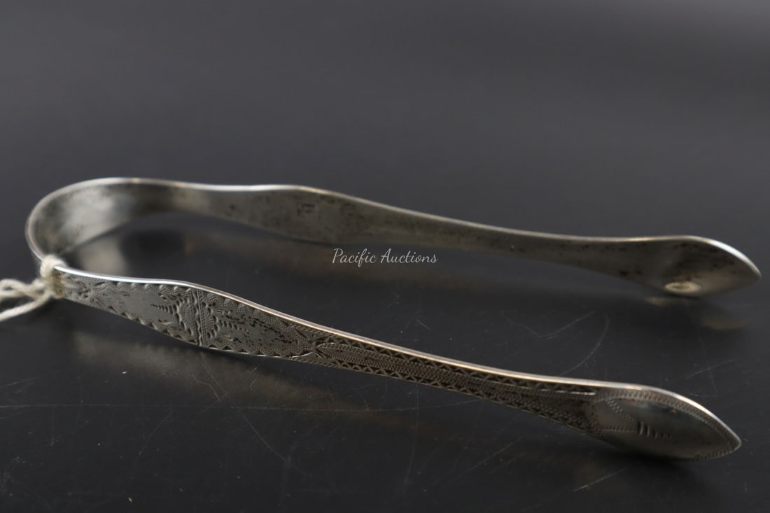 PETER, ANN & WILLIAM BATEMAN SUGAR TONGS, LONDON, 1803: DESCRIPTION: PETER, ANN & WILLIAM BATEMAN SUGAR TONGS, LONDON, 1803 WEIGHT: CONDITION: Please see photos for condition. Condition is commensurate with age and use. We aim to take additional photos of 