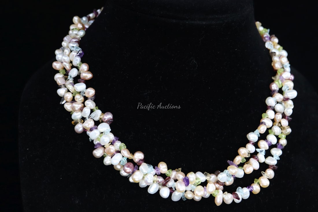 PEARL NECKLACE WITH AMETHYST, PERIDOT, GARNET CHIP STONES, CLASP 14K, 19"L: DESCRIPTION: PEARL NECKLACE WITH AMETHYST, PERIDOT, GARNET CHIP STONES, CLASP 14K, 19"L WEIGHT: CONDITION: Please see photos for condition. Condition is commensurate with age and use. We aim to take a