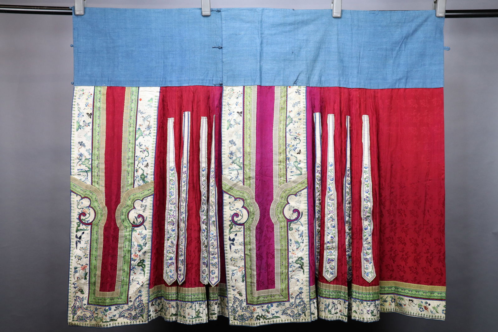 GREAT QING DYNASTY, 19TH C., HAN CHINESE SILK WOMEN?S MAMIANQUN SKIRT, EMBROIDERED CREAM BORDER WITH (1 of 20)