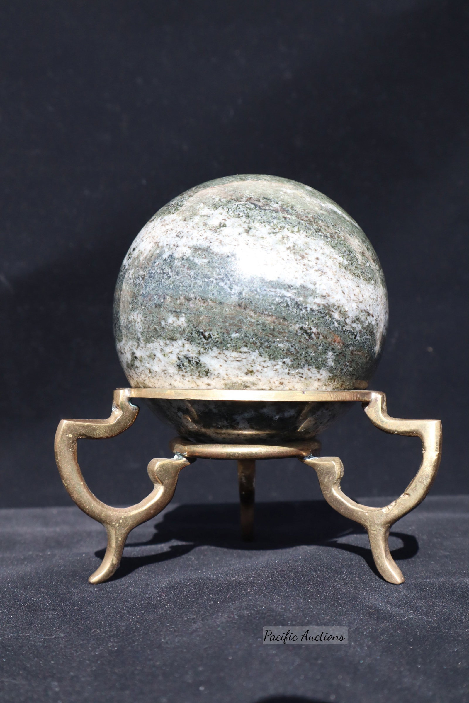 POLISHED 4" AGATE SPHERE ON BRASS STAND: DESCRIPTION: POLISHED 4" AGATE SPHERE ON BRASS STAND CONDITION: Please See Photos For Condition. Condition Is Commensurate With Age And Use. We Aim To Take Additional Photos Of Any Noticeable Damage O