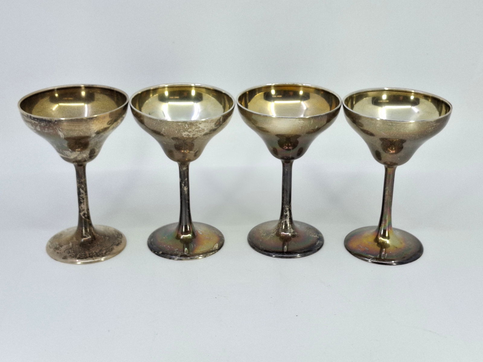 4) STERLING SILVER WINE GOBLETS BY FRANK SMITH, 4-3/4" 195 G.: DESCRIPTION: 4) STERLING SILVER WINE GOBLETS BY FRANK SMITH, 4-3/4" 195 G.. CONDITION: Please See Photos For Condition. Condition Is Commensurate With Age And Use. We Aim To Take Additional Photos Of