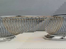 ALESSI ITALY WIRE BASKET, 9.75 X 3.5"H: DESCRIPTION: ALESSI ITALY WIRE BASKET, 9.75 X 3.5"H. CONDITION: Please See Photos For Condition. Condition Is Commensurate With Age And Use. We Aim To Take Additional Photos Of Any Noticeable Damage O