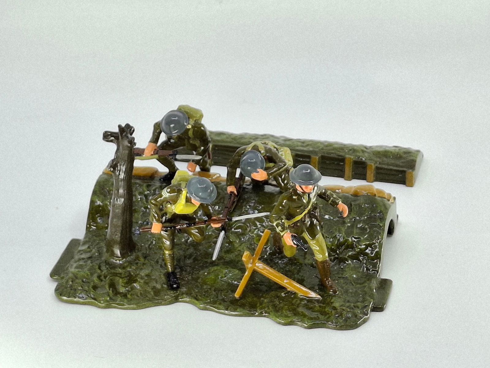 W. BRITAIN PREMIER WORLD WAR I TOY SOLDIERS IN BOX (1 of 4)