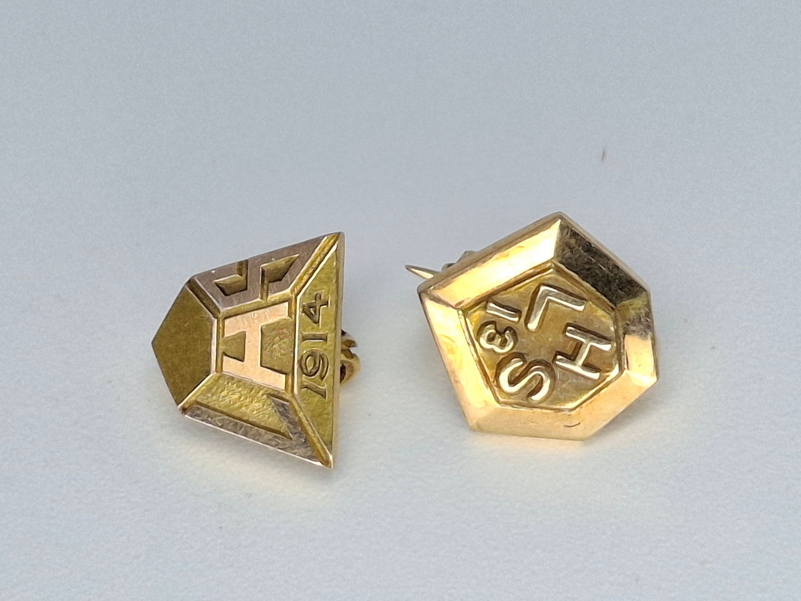 14K GOLD HIGH SCHOOL PINS, LHS 1913 AND 1914, 2.12 G (1 of 1)
