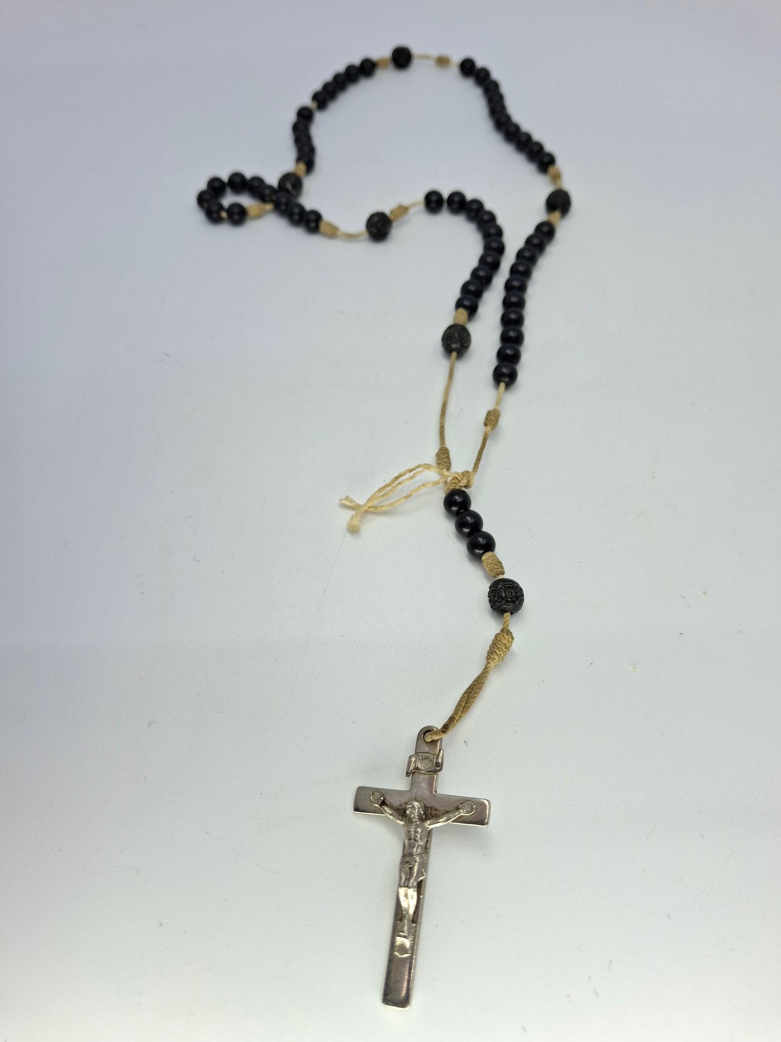 ANTIQUE ROSARY BEADS AND CRUCIFIX, MADE IN FRANCE: DESCRIPTION: ANTIQUE ROSARY BEADS AND CRUCIFIX, MADE IN FRANCE. CONDITION: Please See Photos For Condition. Condition Is Commensurate With Age And Use. We Aim To Take Additional Photos Of Any Noticeab