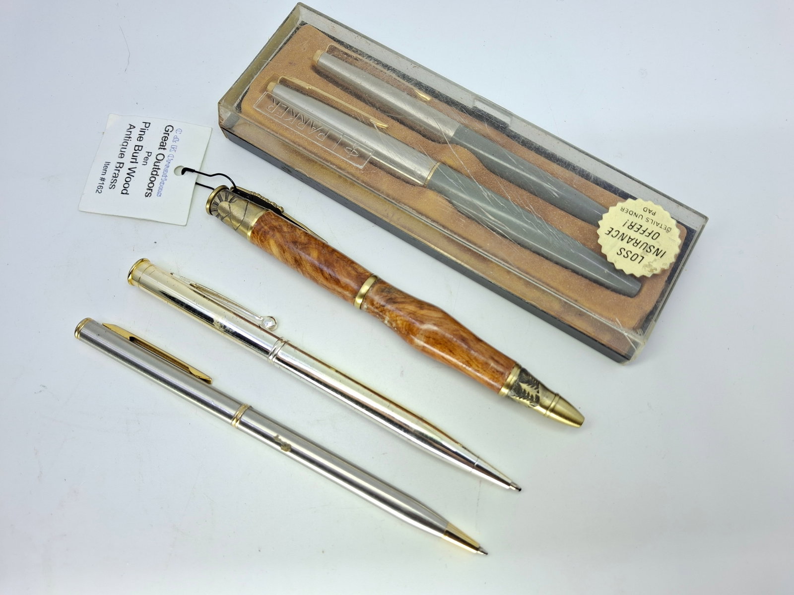 GROUP VINTAGE DESK PENS AND MECHANICAL PENCILS: DESCRIPTION: GROUP VINTAGE DESK PENS AND MECHANICAL PENCILS. CONDITION: Please See Photos For Condition. Condition Is Commensurate With Age And Use. We Aim To Take Additional Photos Of Any Noticeable 