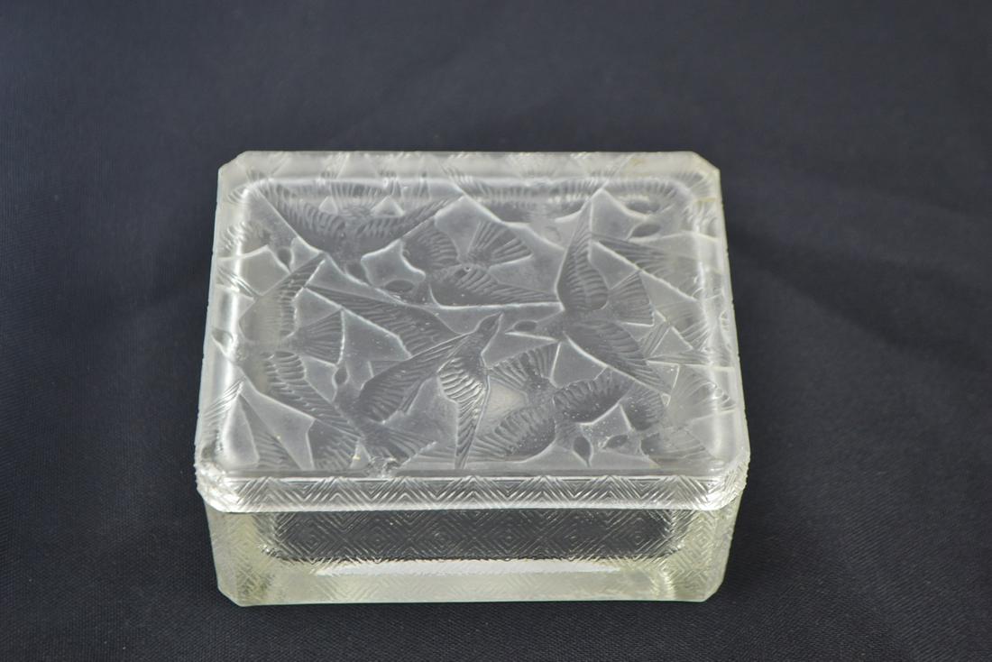 Art Deco Lalique box in crystal. (1 of 1)