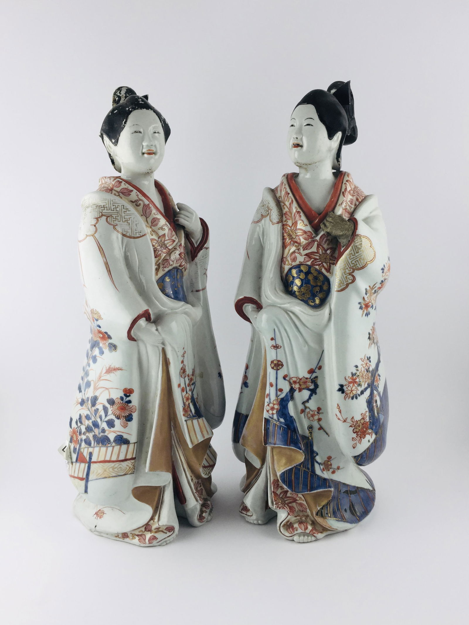 Pair of figures in Imari porcelain. (1 of 1)