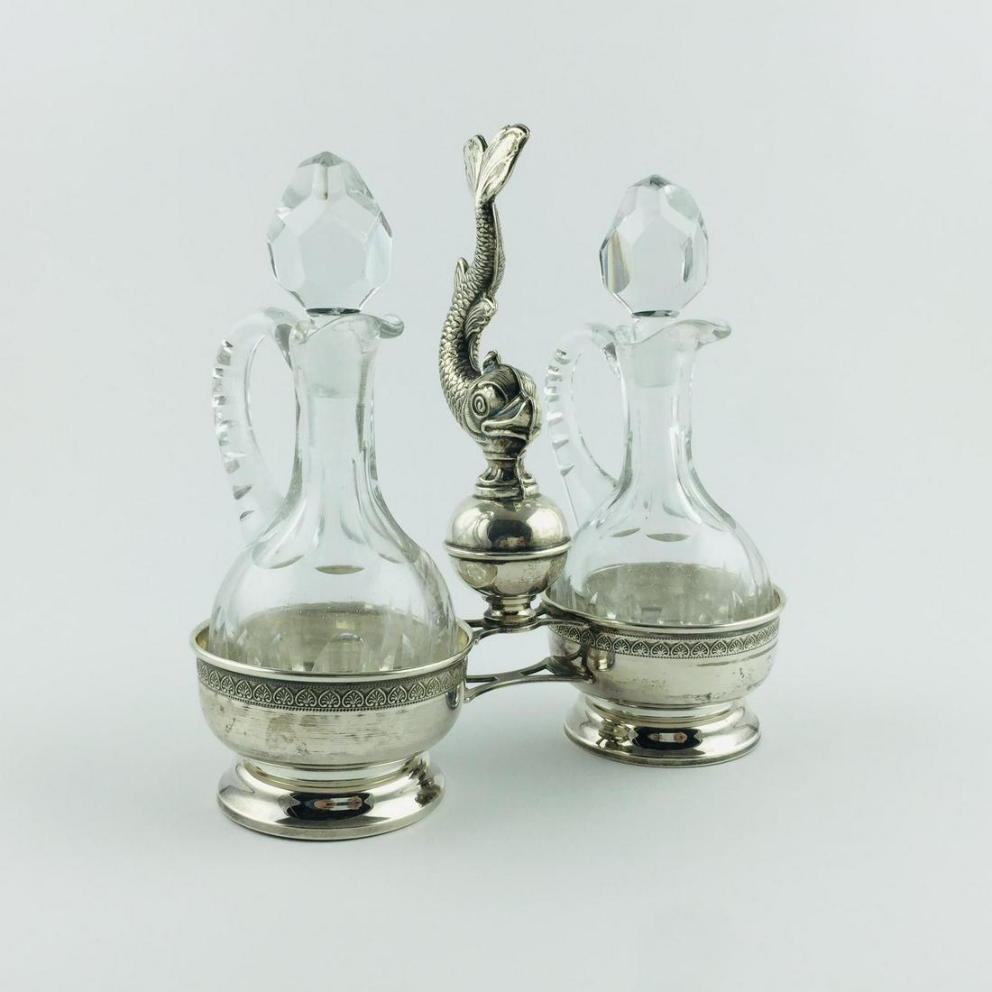 Spanish set of oil and vinegar cruet (1 of 1)