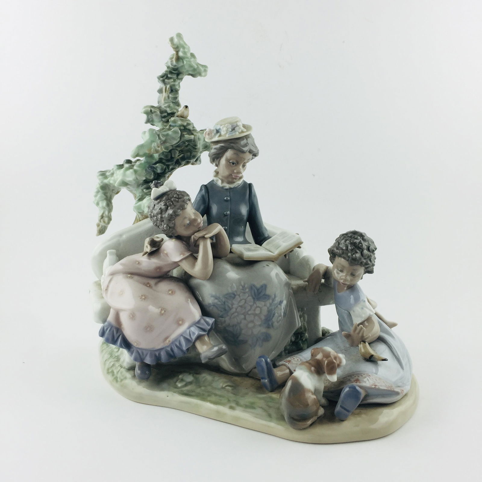 Lladró Spanish porcelain figure (1 of 1)