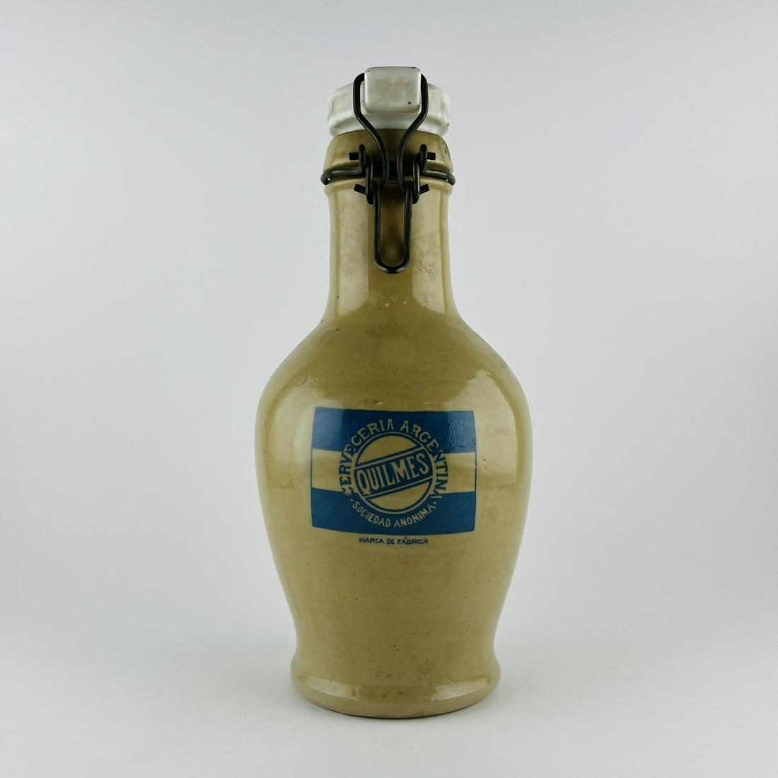 Argentinian stoneware bottle (1 of 3)