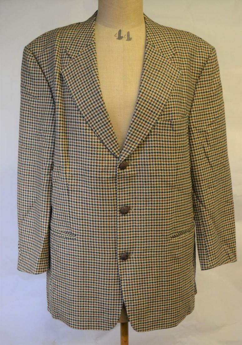 Hugo Boss and other gentlemen's jackets: A Hugo Boss wool brown/grey check jacket, a Giorgio Armani grey/black wool mix jacket and a Brioni for Tein Kaller, Italy grey/black dog-tooth check wool/cashmere jacket, all 55 cm across chest (3)