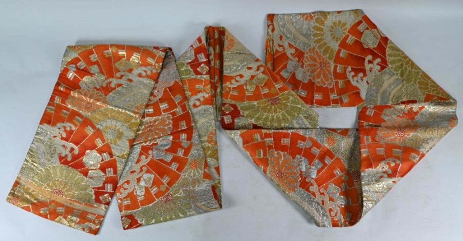 A vintage Japanese Maru Obi (Kimono sash) (1 of 4)