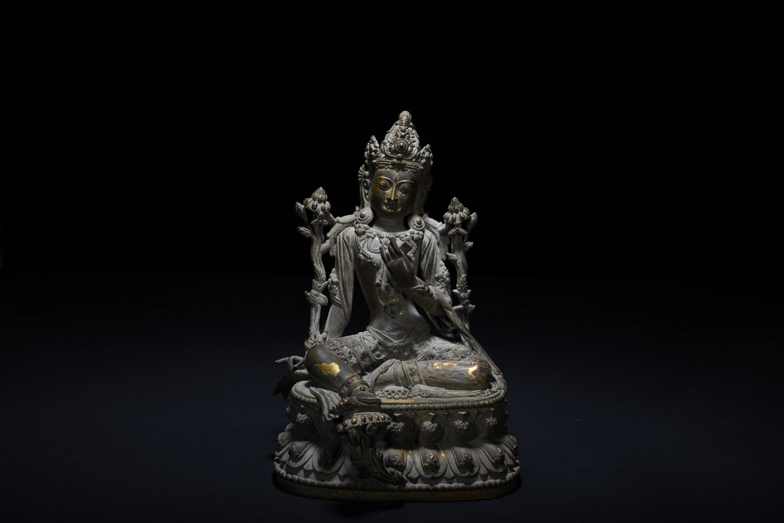 Ming dynasty copper gilding Bodhisattva Manjusri: Height:10.2in,Width:7.1in,Depth:4.7in,