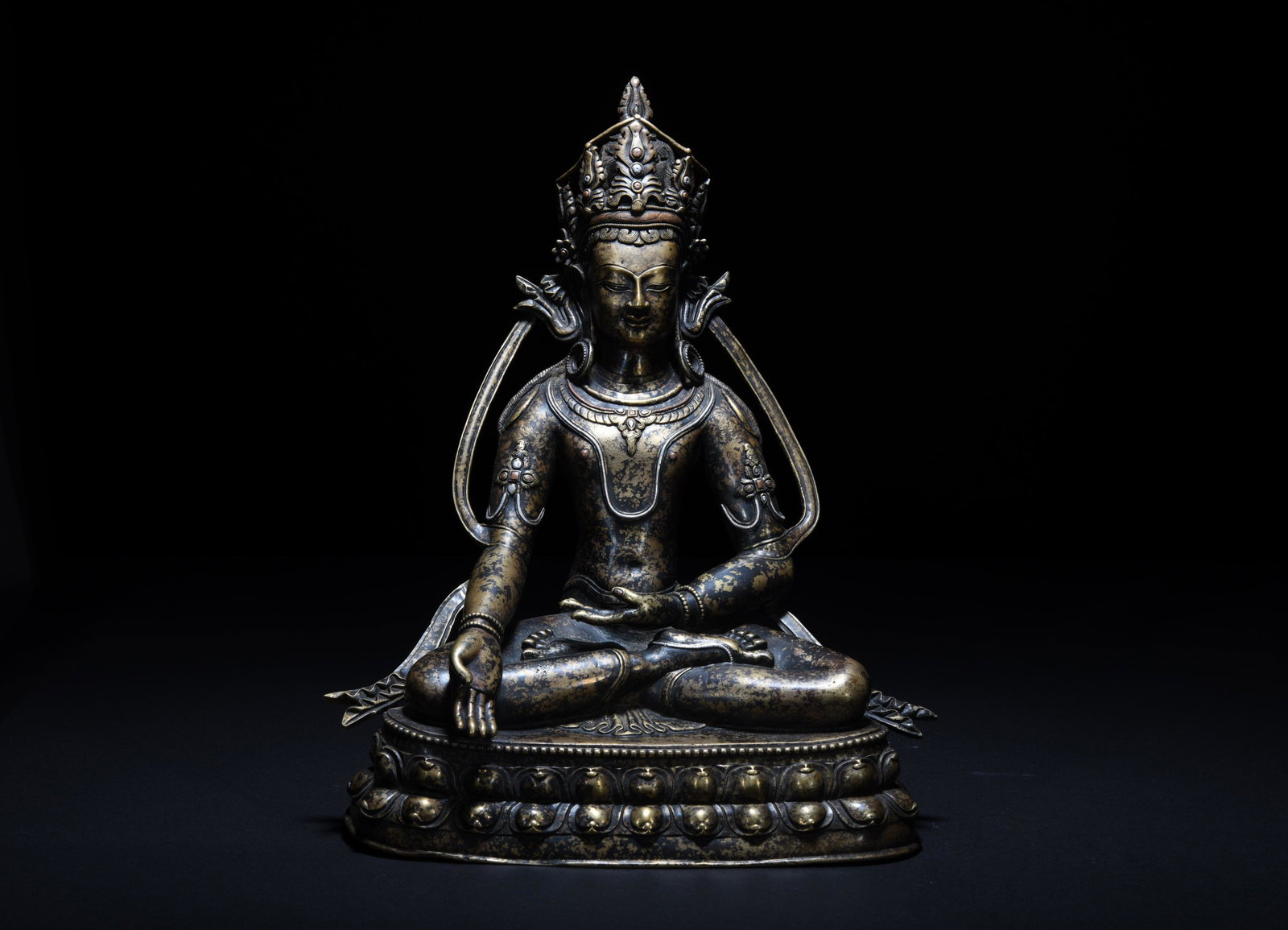 Ming dynasty bronze Shakyamani inlaid with silver: Height:13in,Width:9.4in,Depth:4.7in,