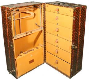 1184: Louis Vuitton C1900 Deluxe Fitted Steamer Trunk