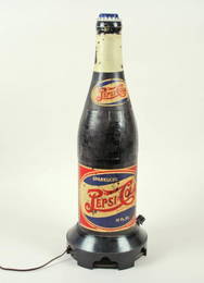 640: Pepsi-Cola Double Dot Figural Bottle Radio C1940s