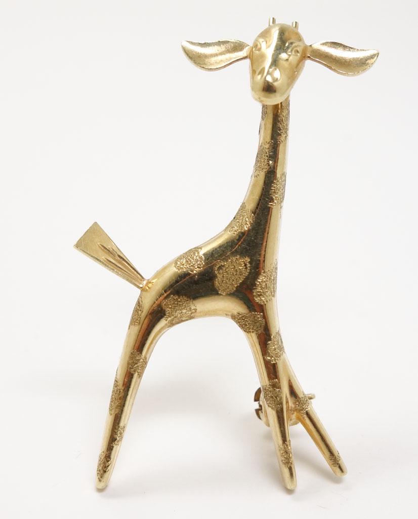 Vintage 1950-60s Italian 14K Yellow Gold Giraffe Brooch: This is a vintage Italian 14K yellow gold giraffe brooch pin dating to the 1950s/60s. It weighs 3.5 grams. 1.50"