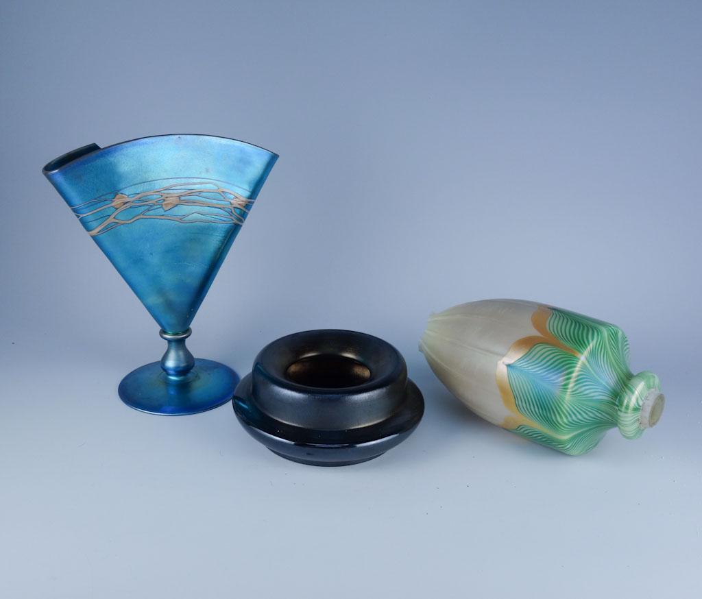 Lot 3 pc Steuben Lamp Base and Vases: Lot 3 Steuben Pulled Feather Aurene Damaged Lamp Body,Iridized Amethyst Glass Vase Steuben, Blue Aurene Decorated Fan Vase Damaged Form 6287 8 1/2", 6", 9"