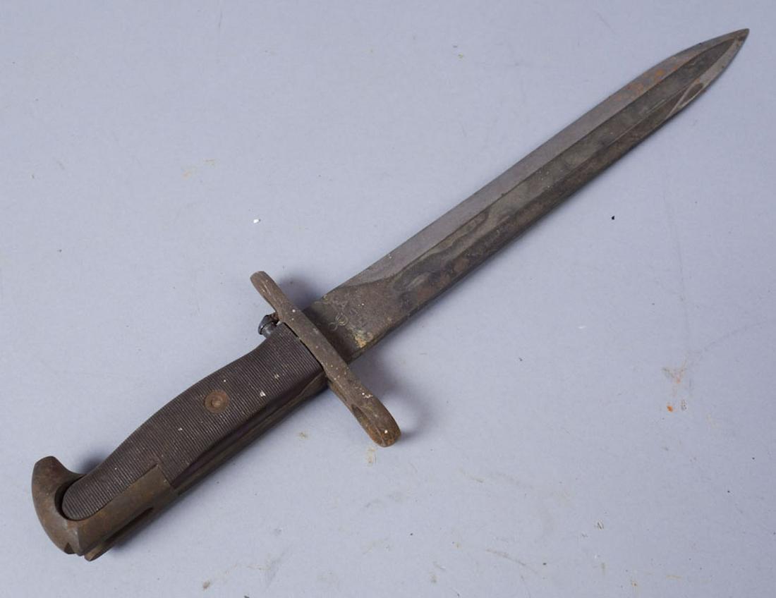 US WW2 M-14 Bayonet Knife: US M-14 bayonet knife without sheath, stamped "AFH US 1943". total 14 1/2" blade 10"