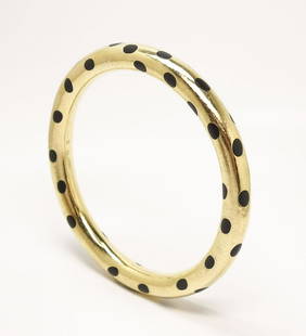 Tiffany & Co. Angela Cummings 18k Black Jade Bangle: An eye-catching Tiffany & Co Angela Cummings 18k gold and black jade bangle. This bracelet weighs 37.5g. 3" diameter